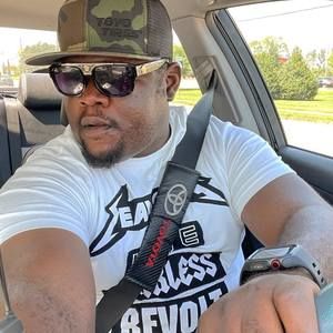 Meet your Posher, Victor